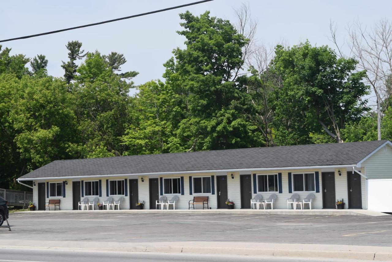 Knights Inn Arnprior Eksteriør billede
