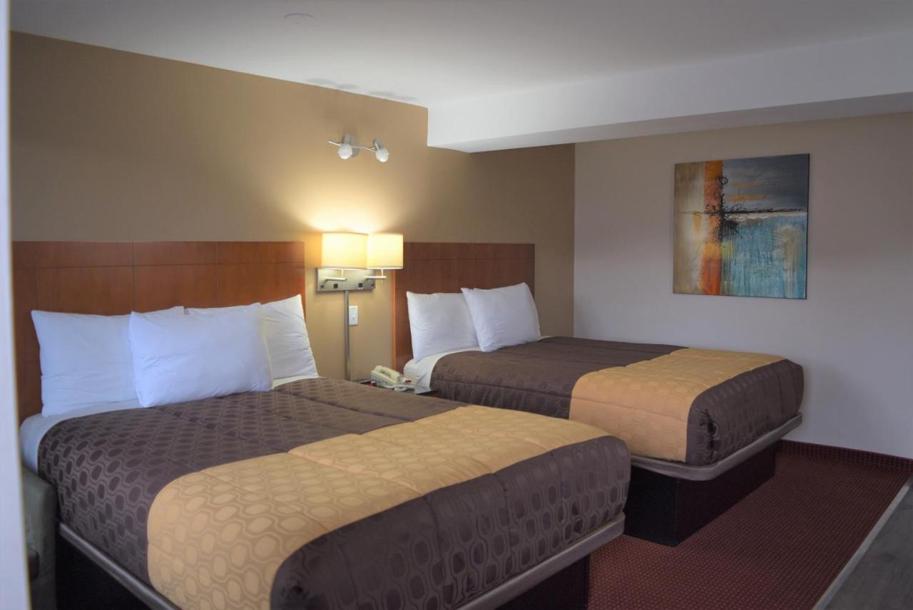 Knights Inn Arnprior Eksteriør billede