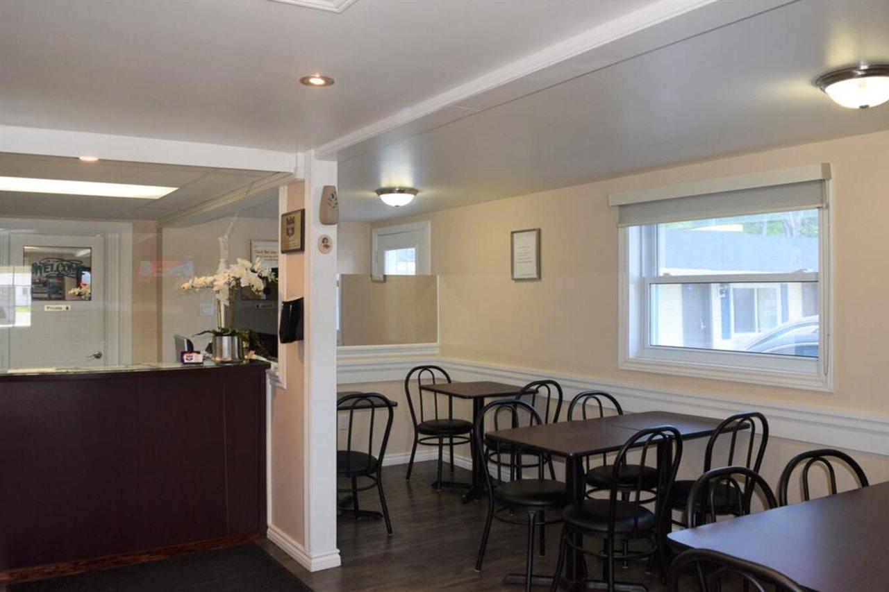 Knights Inn Arnprior Eksteriør billede